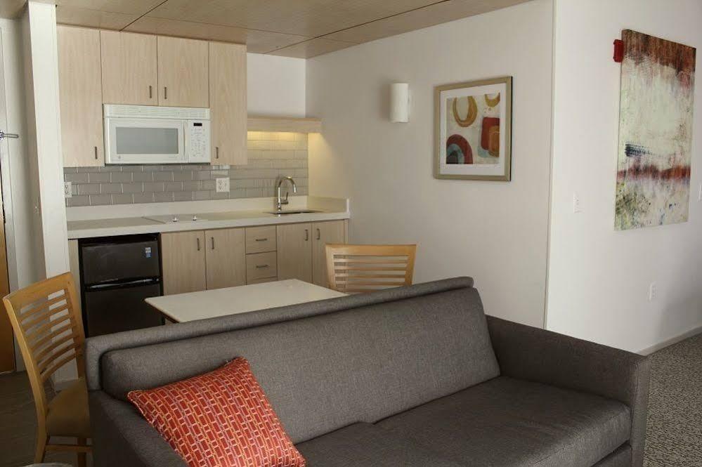 Corporate Inn Sunnyvale - All-Suite Hotel Buitenkant foto