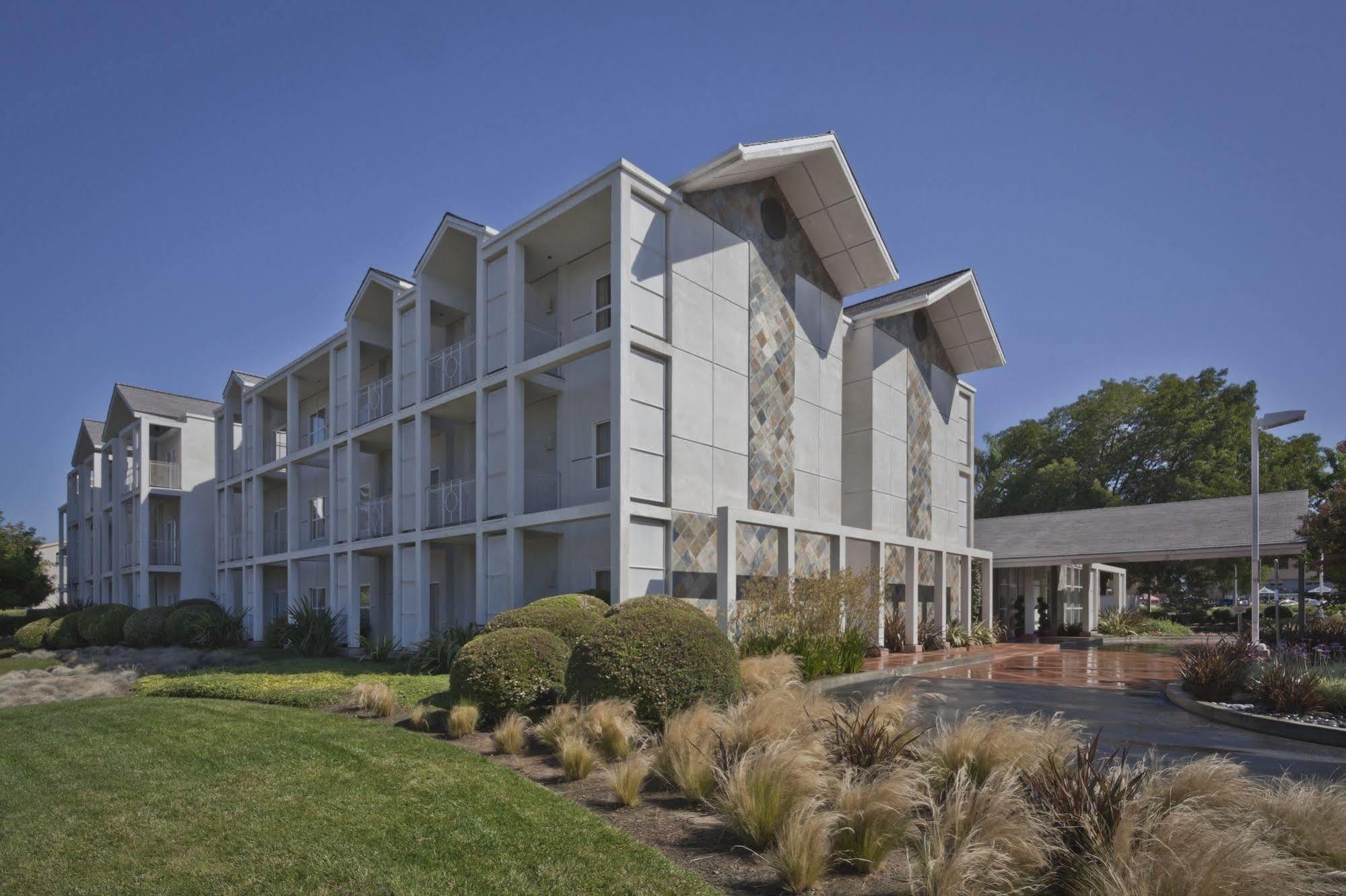 Corporate Inn Sunnyvale - All-Suite Hotel Buitenkant foto