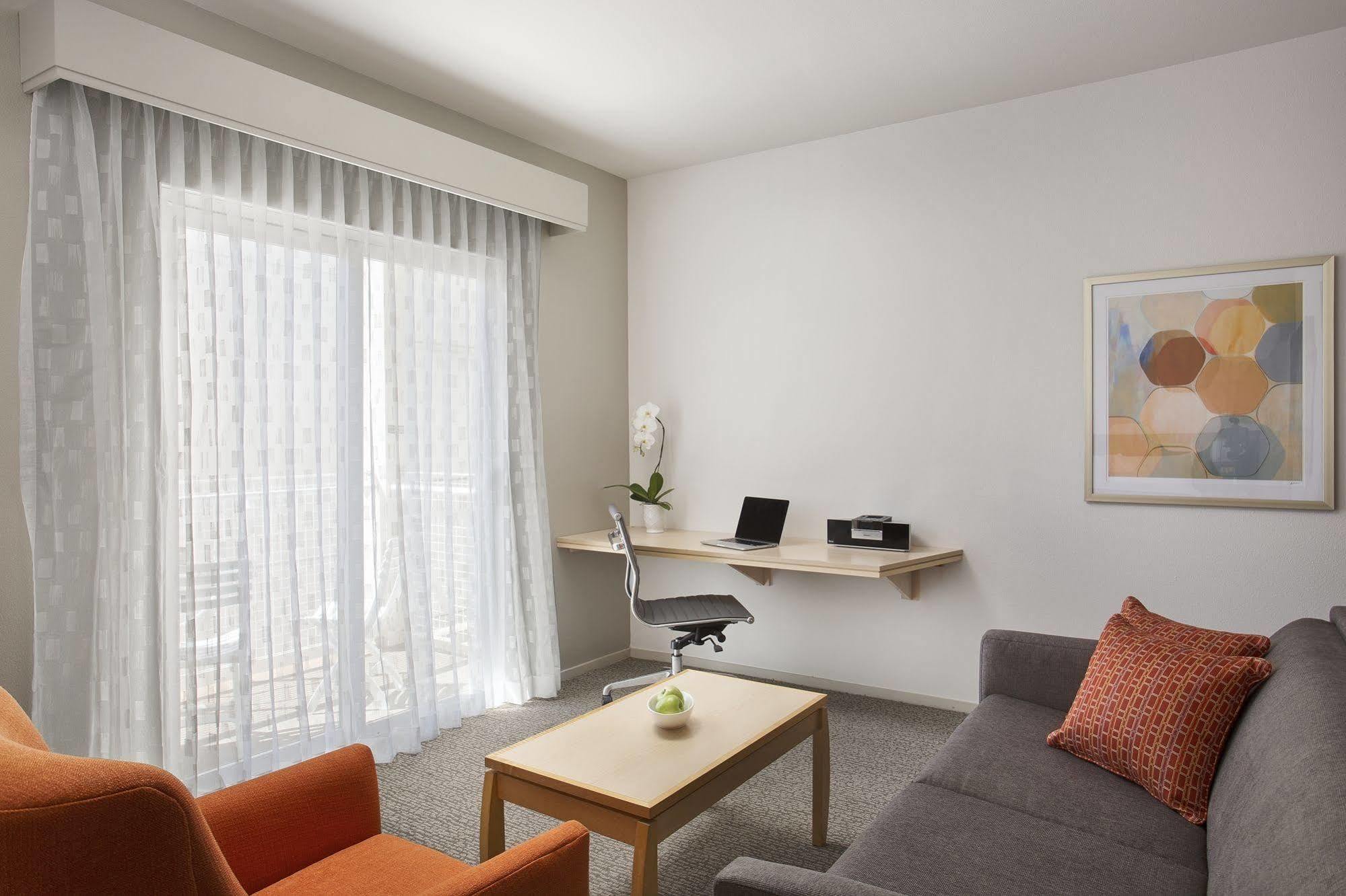 Corporate Inn Sunnyvale - All-Suite Hotel Buitenkant foto