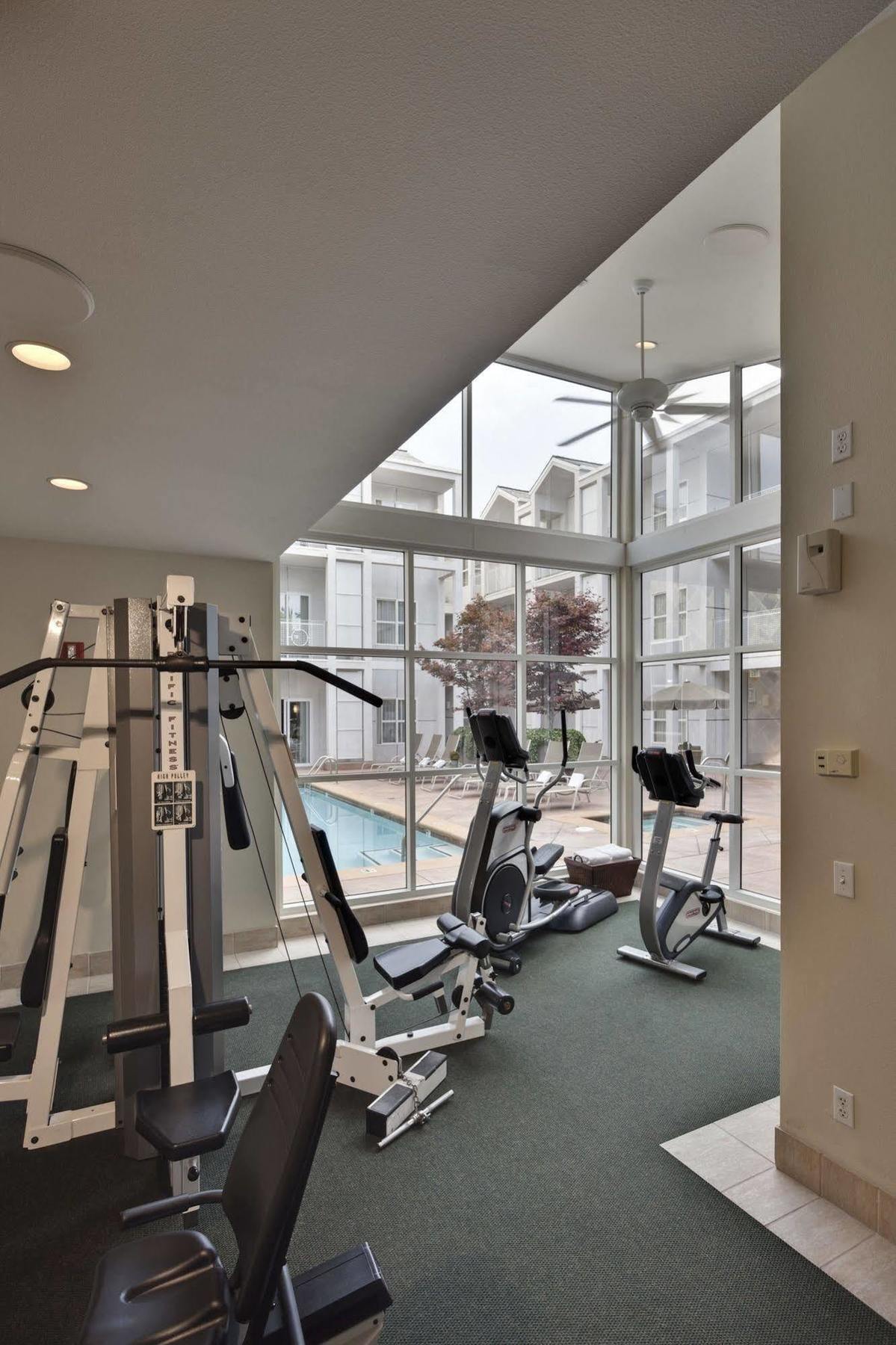 Corporate Inn Sunnyvale - All-Suite Hotel Buitenkant foto