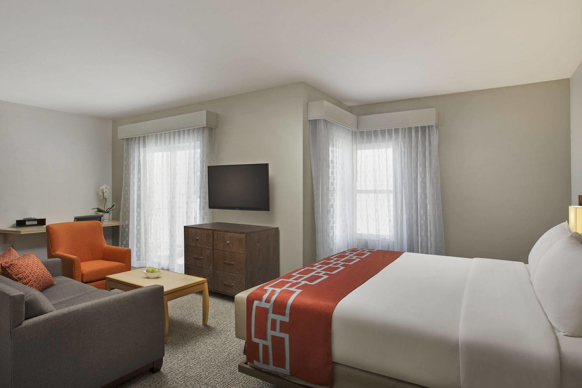 Corporate Inn Sunnyvale - All-Suite Hotel Buitenkant foto